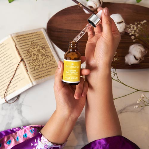 Jak wybrać naturalne serum do twarzy? - Orientana