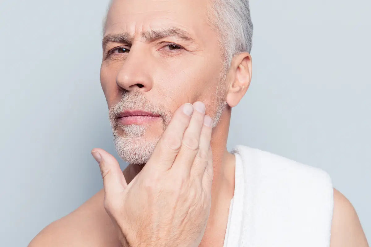 Podrażnienia po goleniu u mężczyzn. Przyczyny, pielęgnacja i kosmetyki, które naprawdę działają