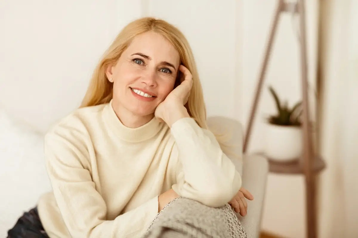 Świadoma pielęgnacja anti-aging - jak działa i dlaczego to coś więcej niż walka ze zmarszczkami?