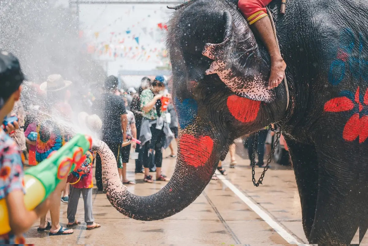 Songkran w Tajlandii - najbardziej radosne Święto Wody, które musisz przeżyć
