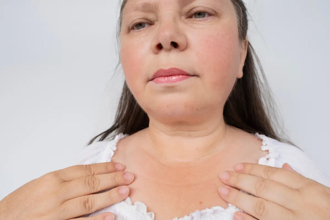 Dekolt - jak zadbać o piękno i młody wygląd skóry nad biustem?