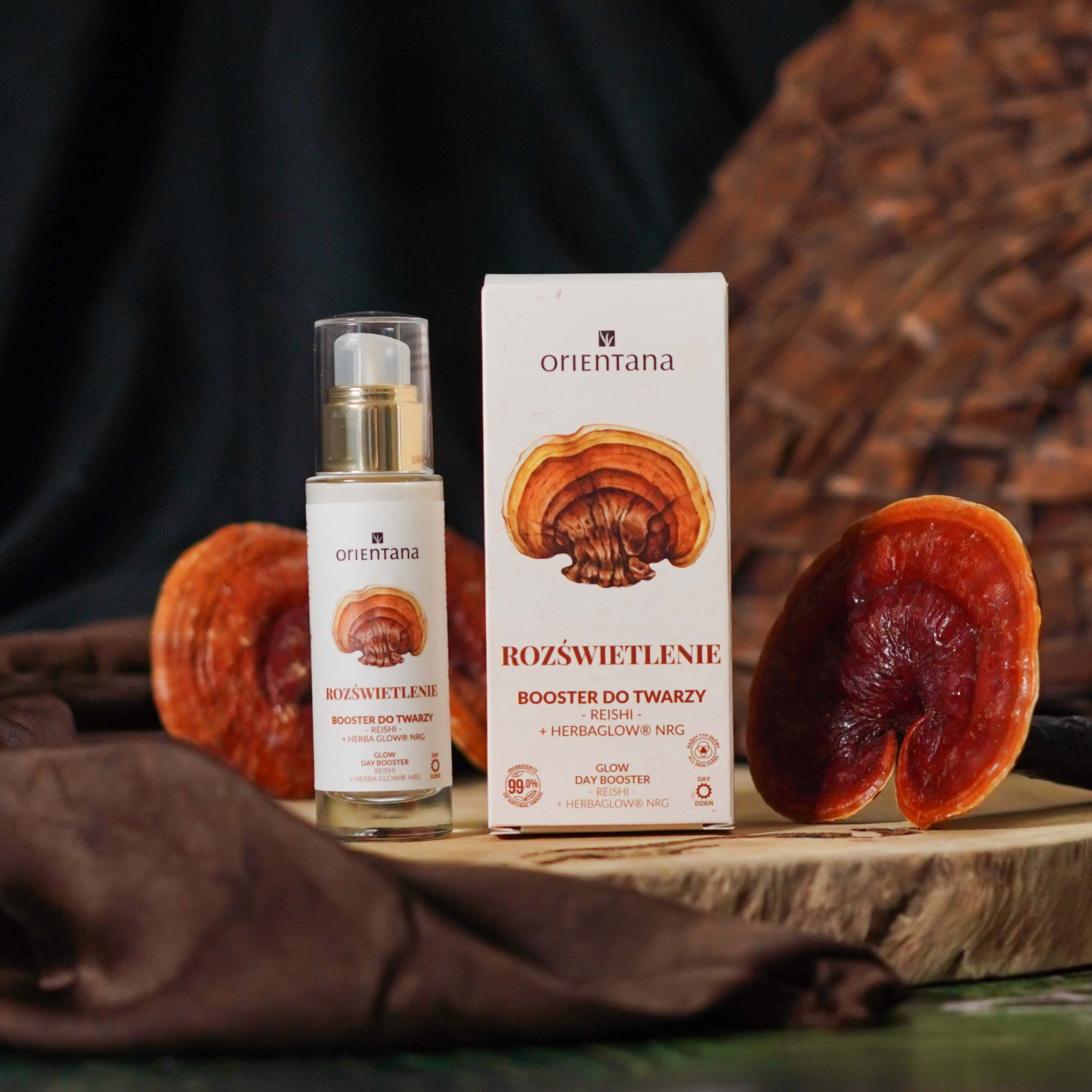 Booster rozświetlający REISHI i RÓŻENIEC GÓRSKI na dzień 30 ml