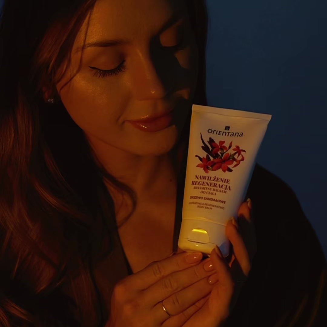 Załaduj wideo: Nawilżający i regenerujący balsam drzewo sandałowe 125 ml Orientana