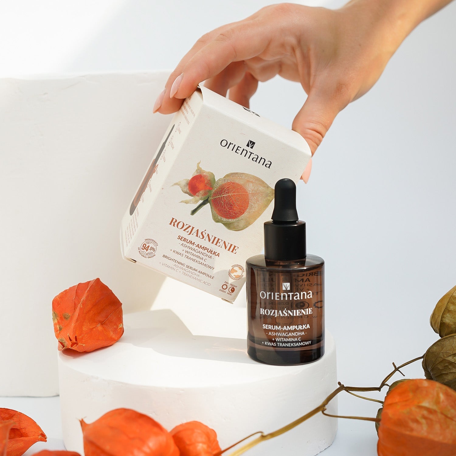 Rozjaśniające serum - ampułka ASHWAGANDHA WITAMINA C KWAS TRANEKSAMOWY 30 ml - Orientana